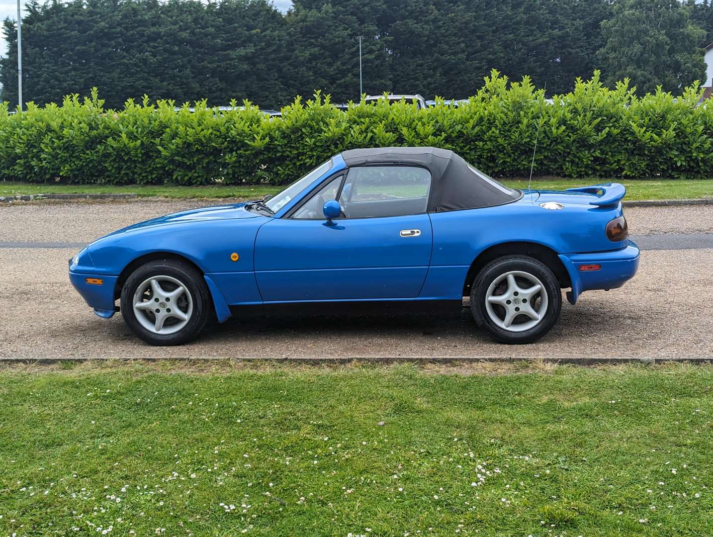 <p>1991 MAZDA MX-5</p>