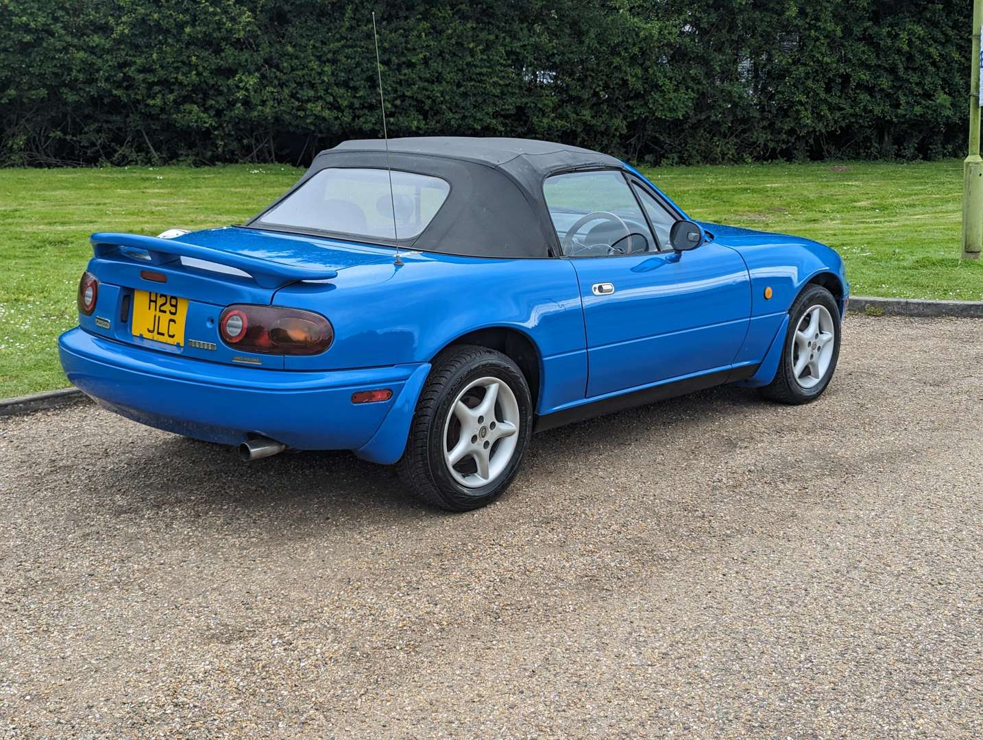 <p>1991 MAZDA MX-5</p>