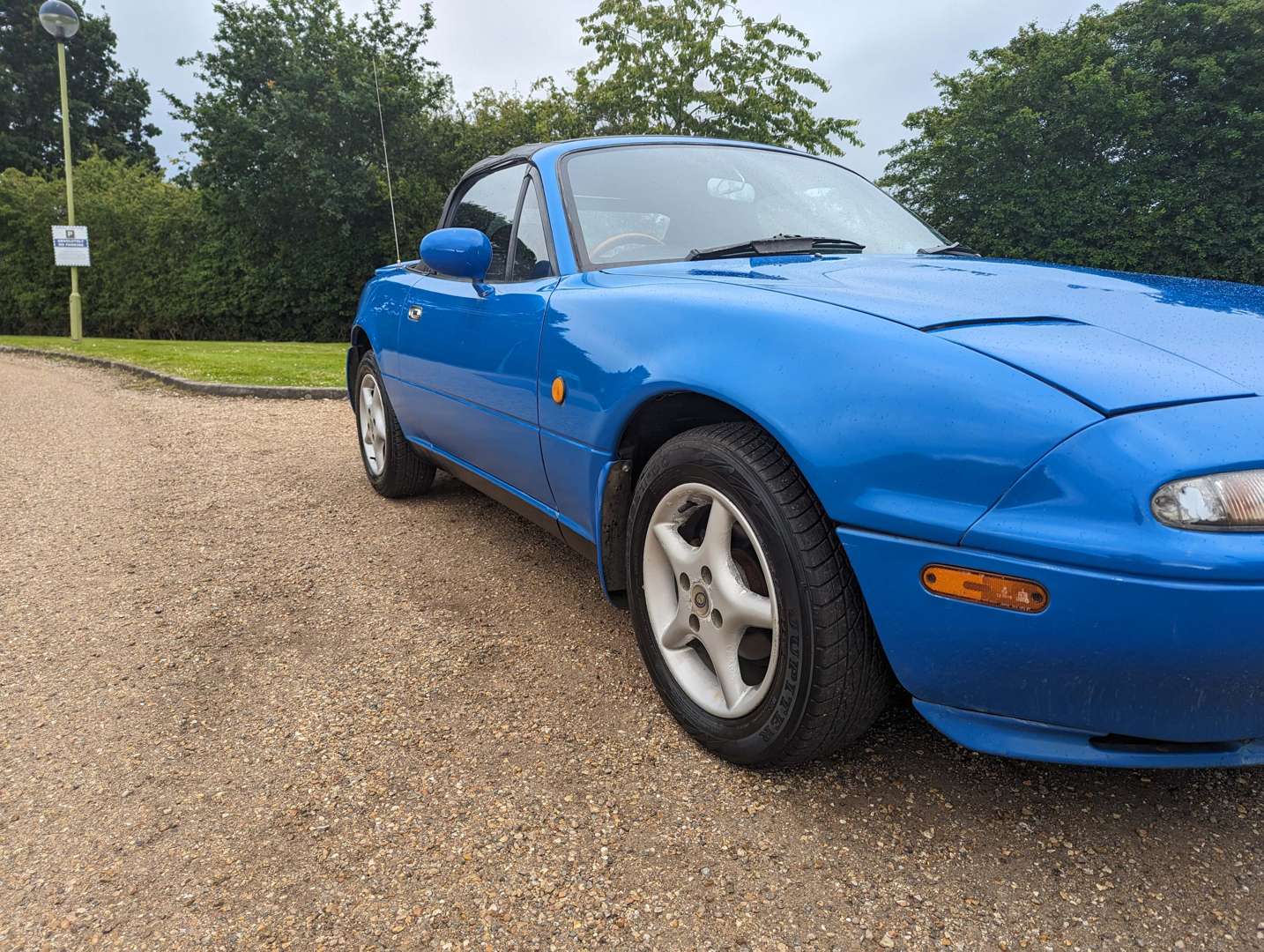 <p>1991 MAZDA MX-5</p>