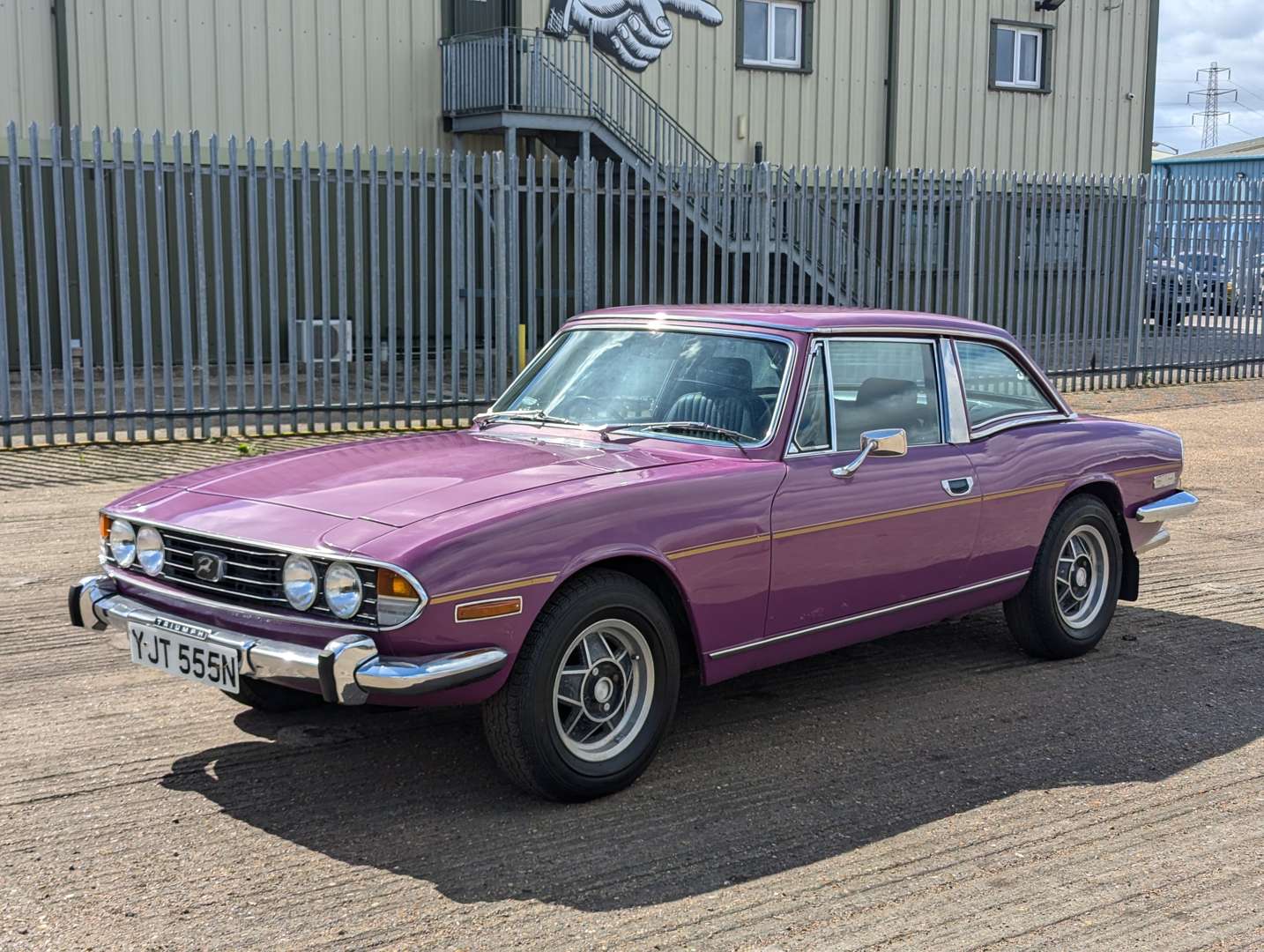 <p>1975 TRIUMPH STAG</p>