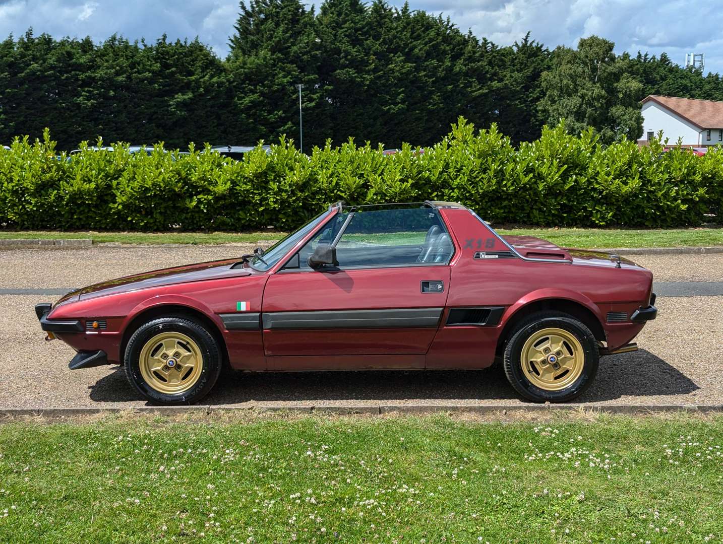 <p>1988 FIAT X1/9</p>