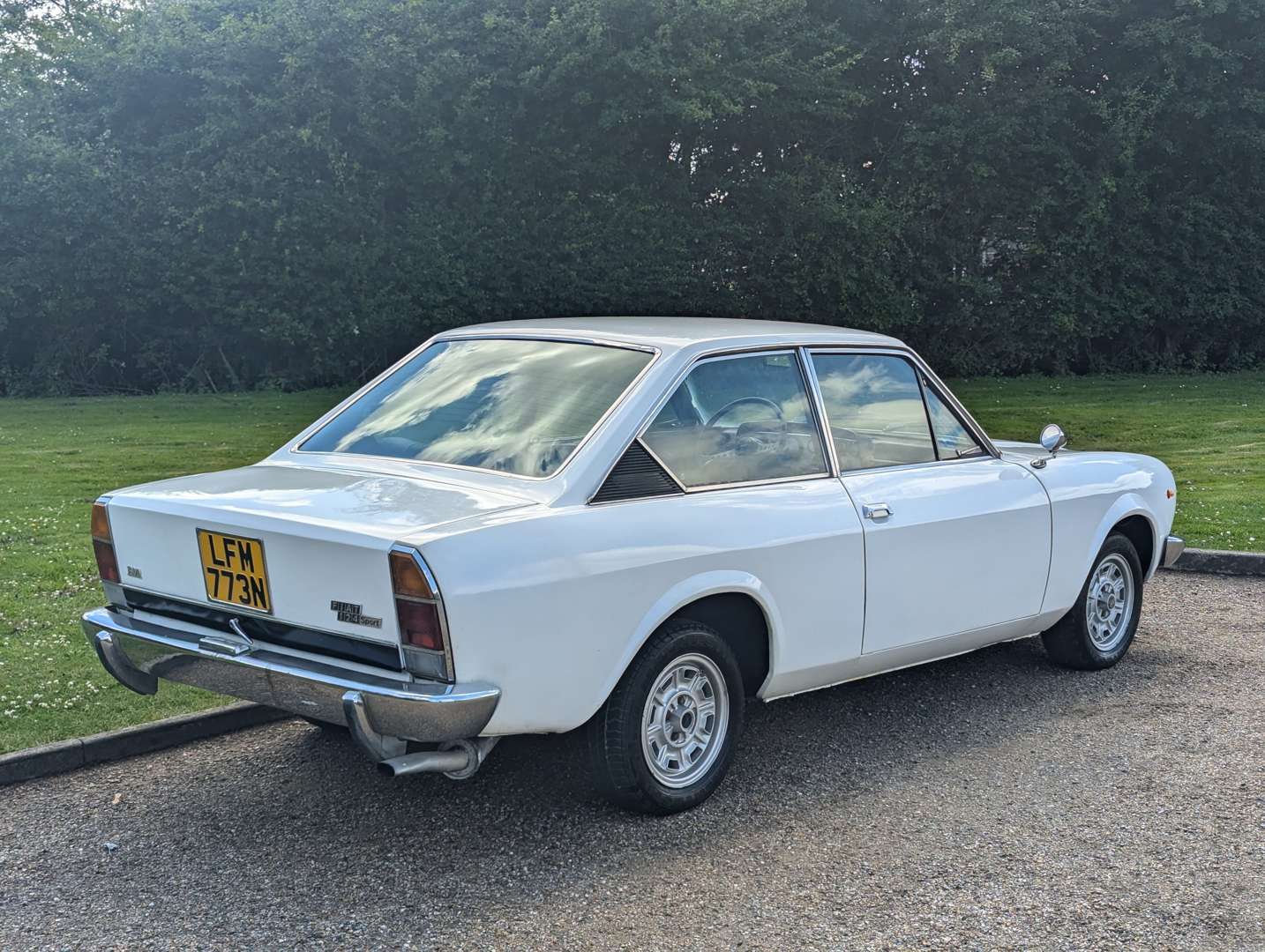 <p>1975 FIAT 124 COUPE LHD&nbsp;</p>