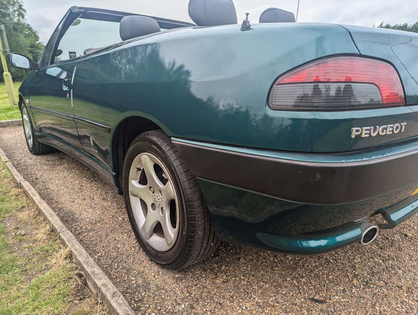 <p>2000 PEUGEOT 306 S 16V CABRIOLET&nbsp;</p>