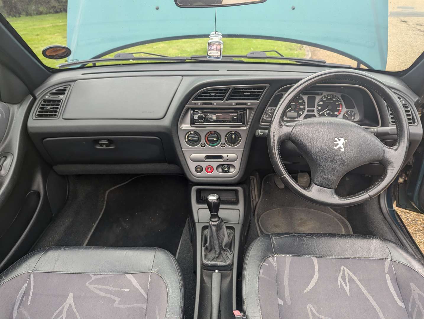 <p>2000 PEUGEOT 306 S 16V CABRIOLET&nbsp;</p>