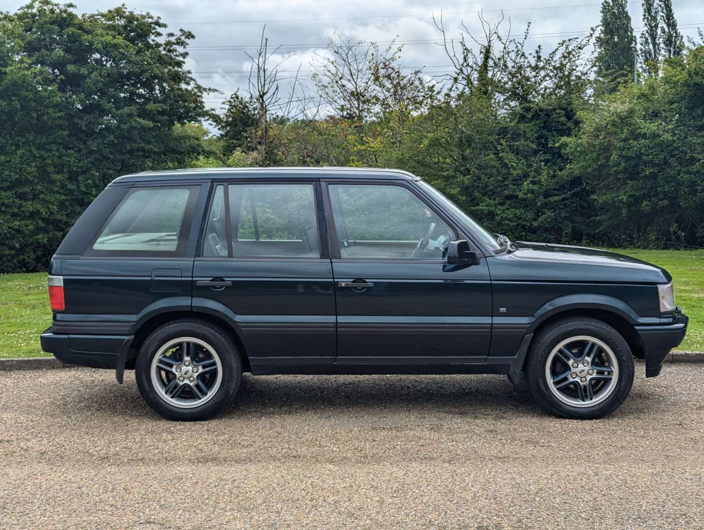 <p>2000 RANGE ROVER P38 4.6 HOLLAND & HOLLAND AUTO&nbsp;</p>