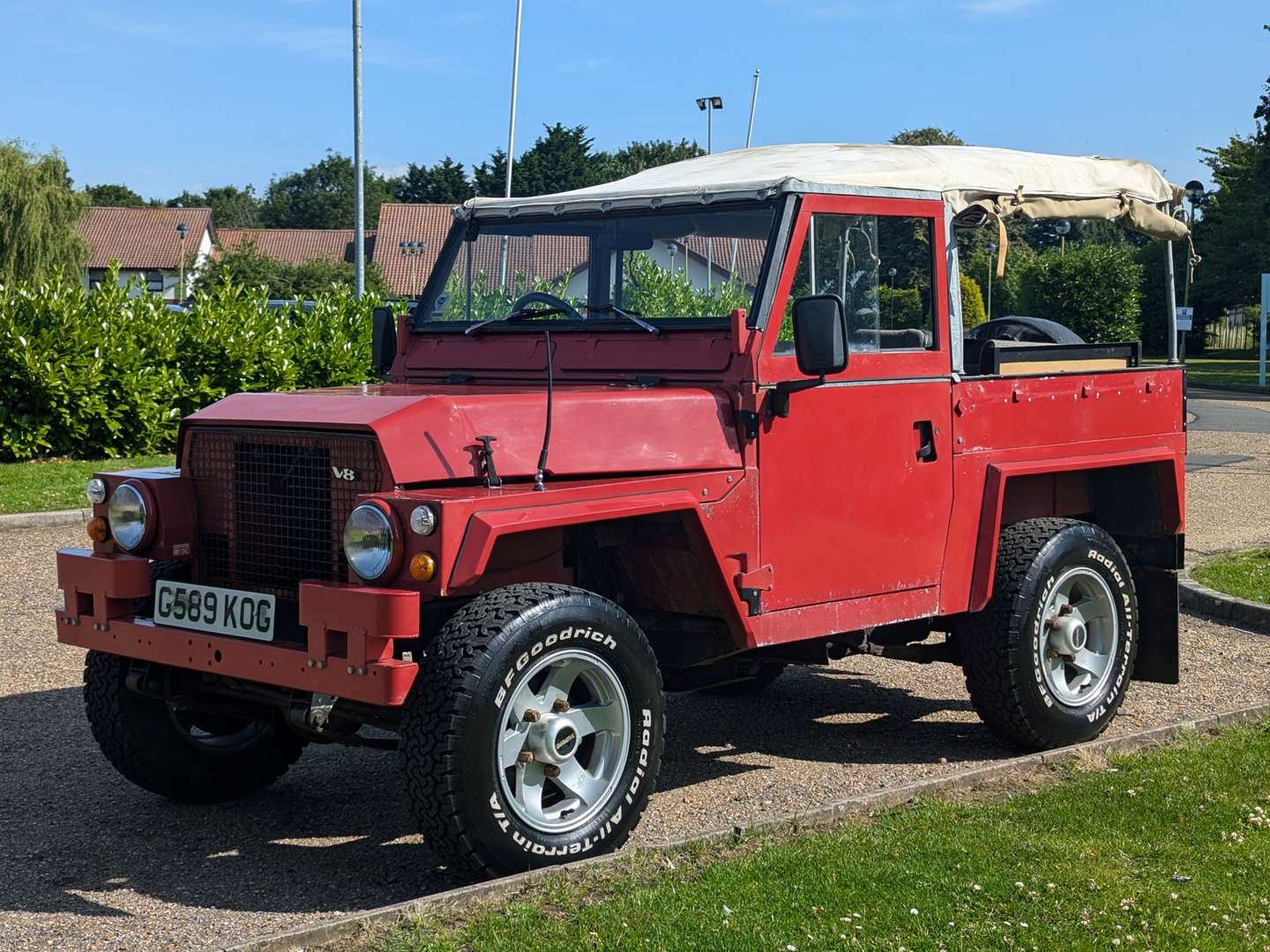 <p>1989 LAND ROVER V8 LIGHT WEIGHT&nbsp;</p>