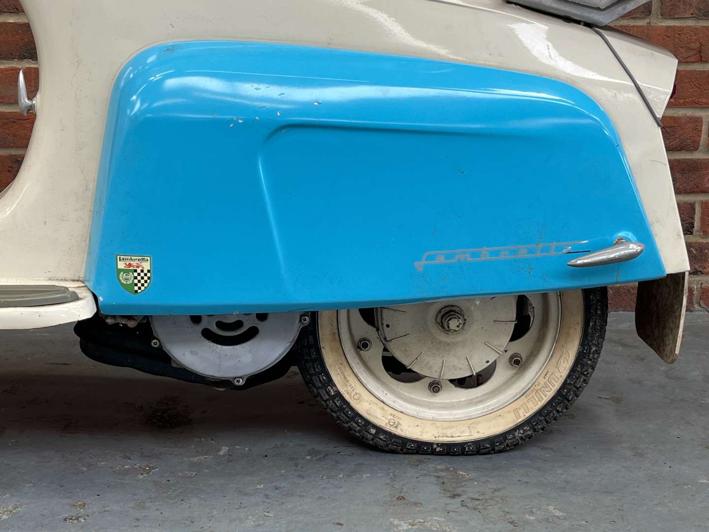 <p>1968 LAMBRETTA 125</p>