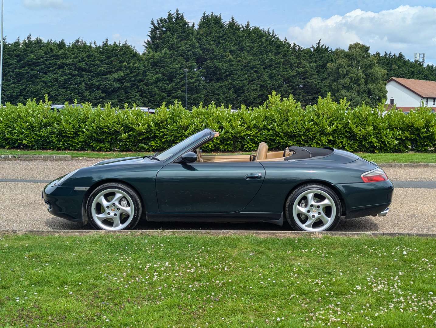 <p>2000 PORSCHE (996) 911 C4 3.4 TIPTRONIC S CONVERTIBLE&nbsp;</p>