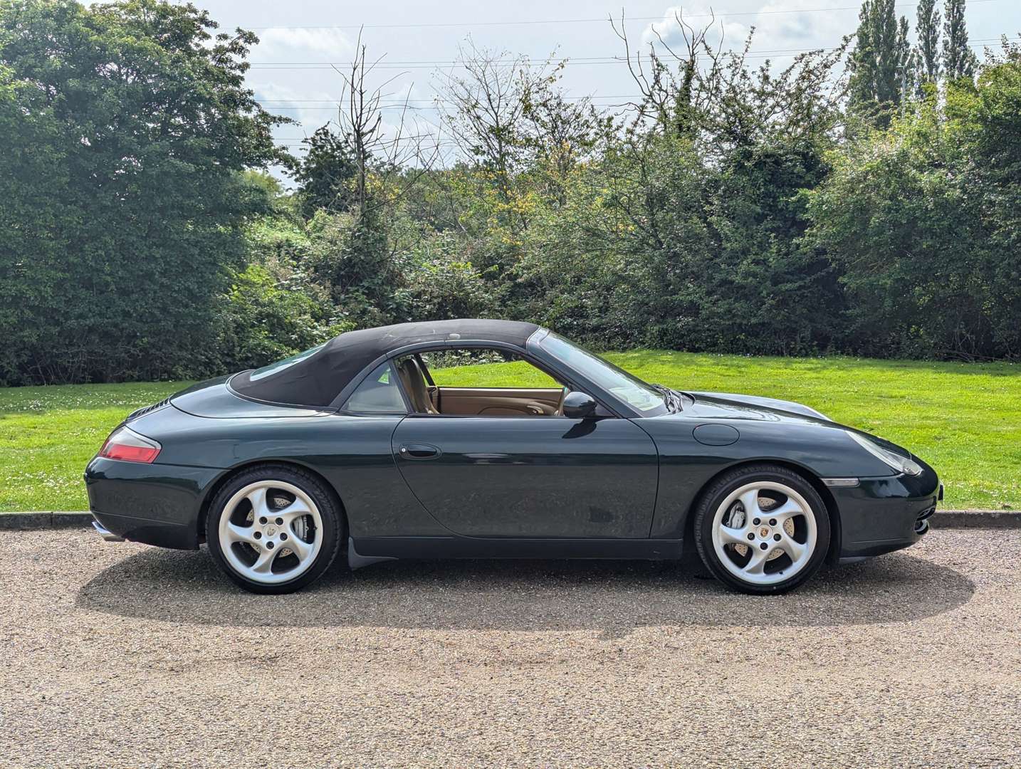 <p>2000 PORSCHE (996) 911 C4 3.4 TIPTRONIC S CONVERTIBLE&nbsp;</p>