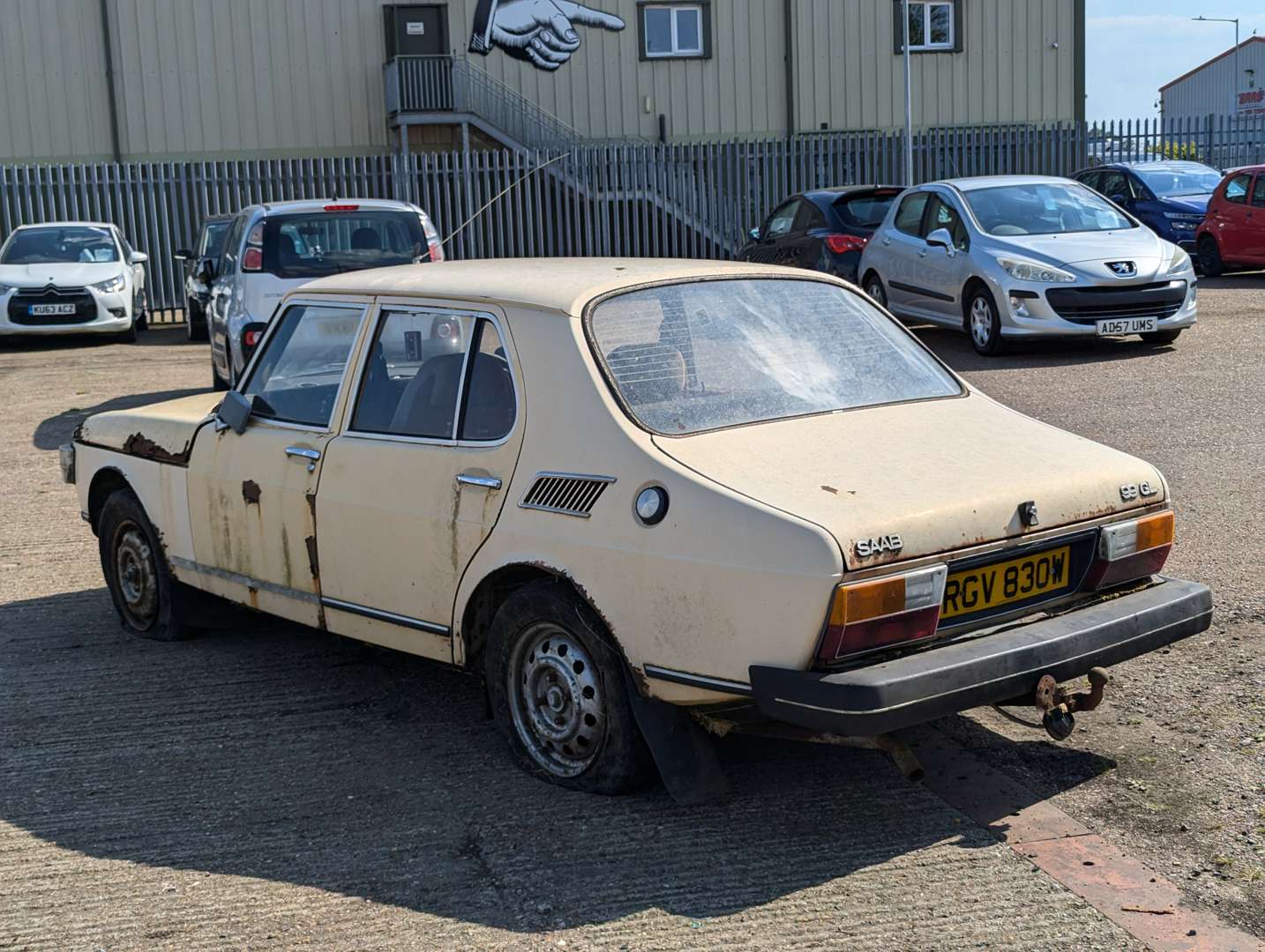 <p>1981 SAAB 99 GL&nbsp;</p>