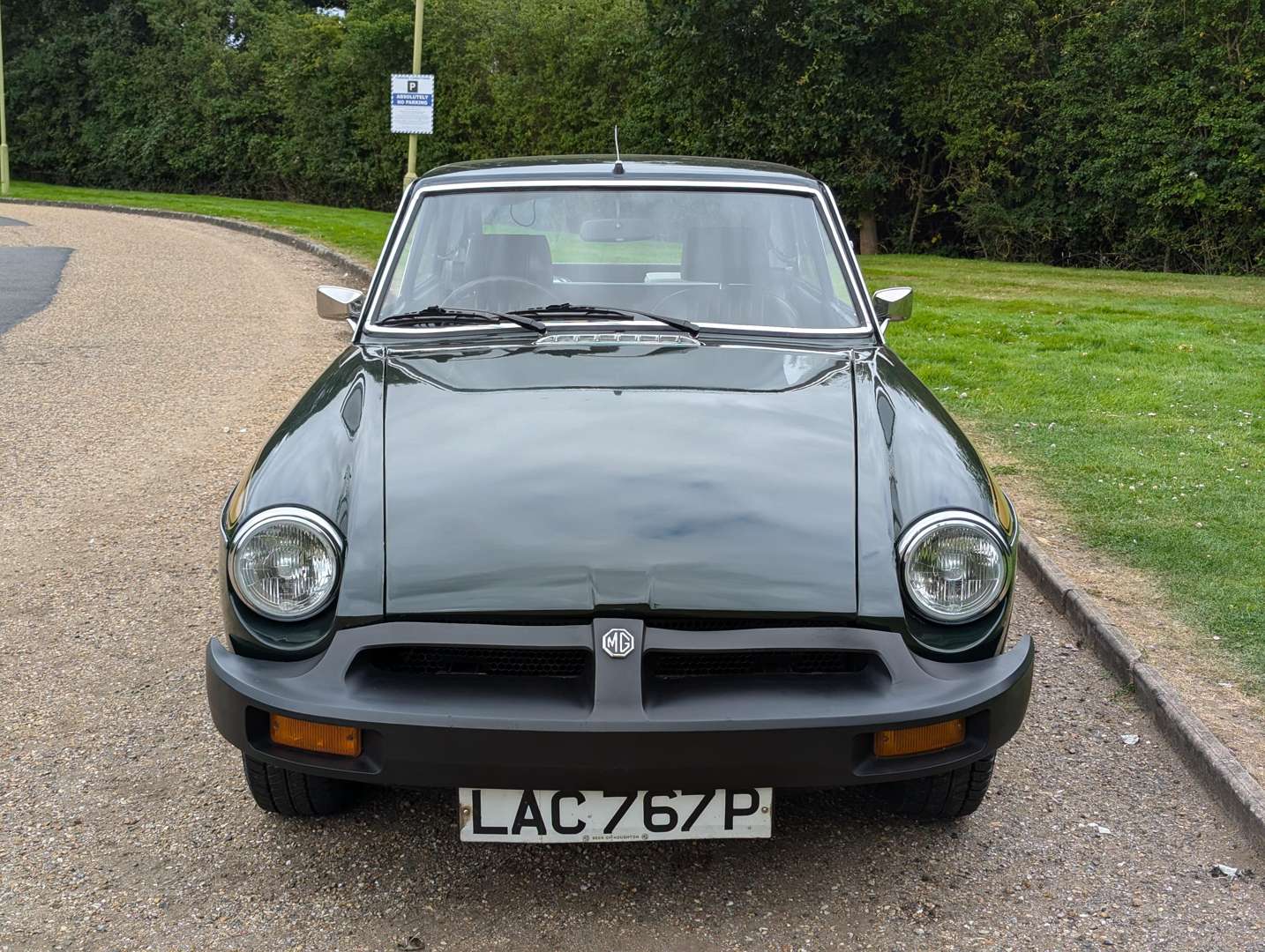 <p>1975 MG B GT JUBILEE&nbsp;</p>