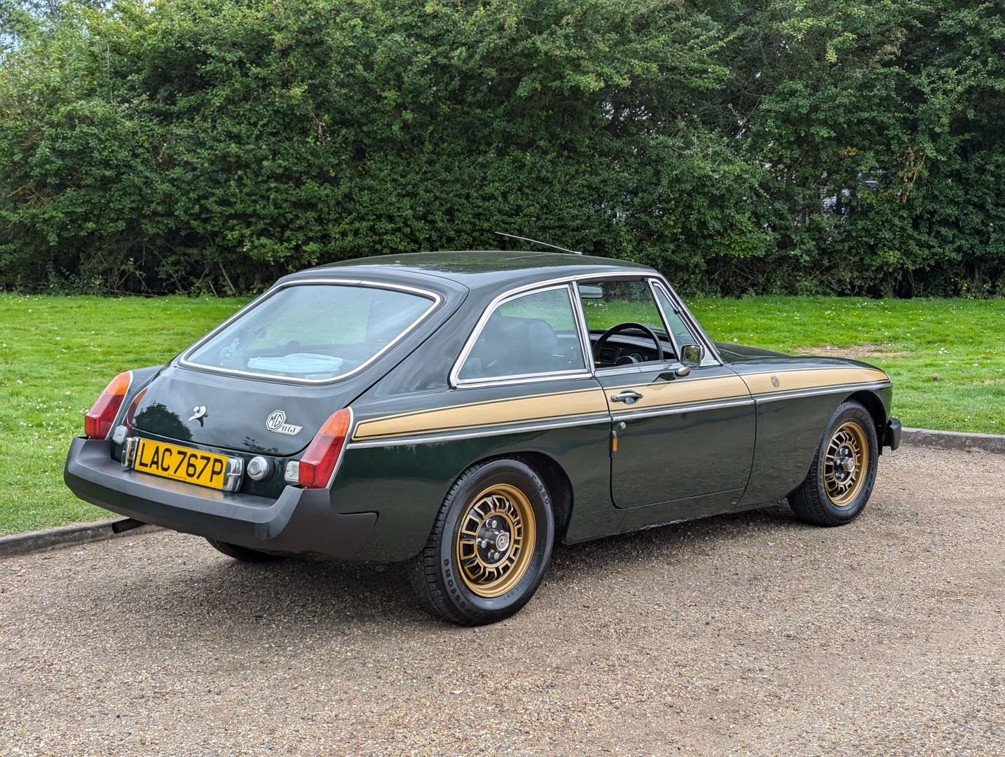 <p>1975 MG B GT JUBILEE&nbsp;</p>