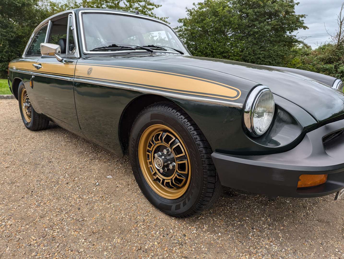 <p>1975 MG B GT JUBILEE&nbsp;</p>