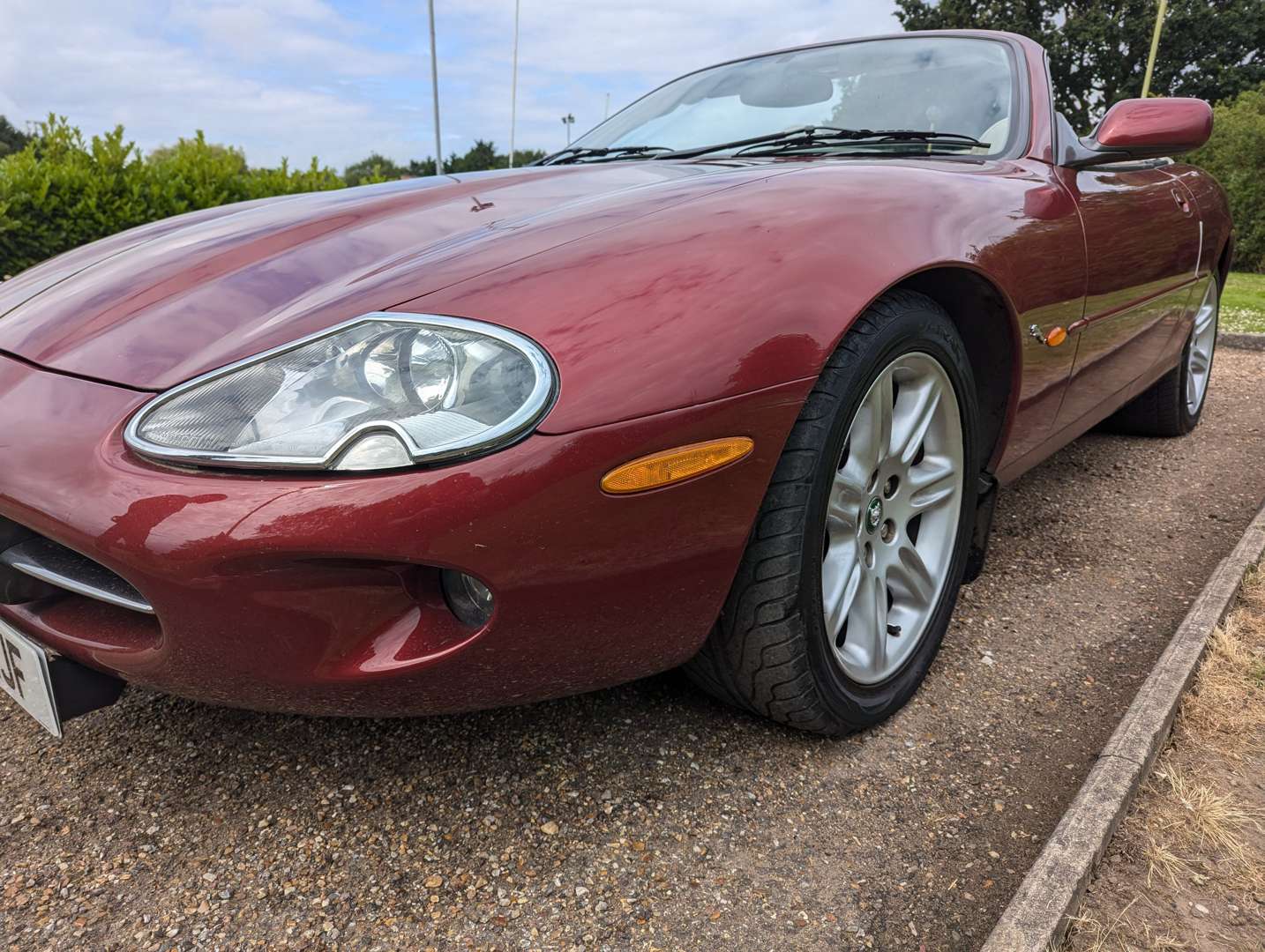 <p>1999 JAGUAR XK8 4.0 CONVERTIBLE AUTO</p>