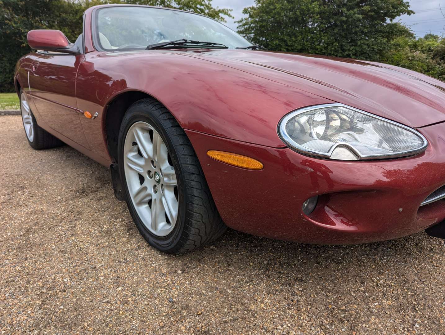 <p>1999 JAGUAR XK8 4.0 CONVERTIBLE AUTO</p>