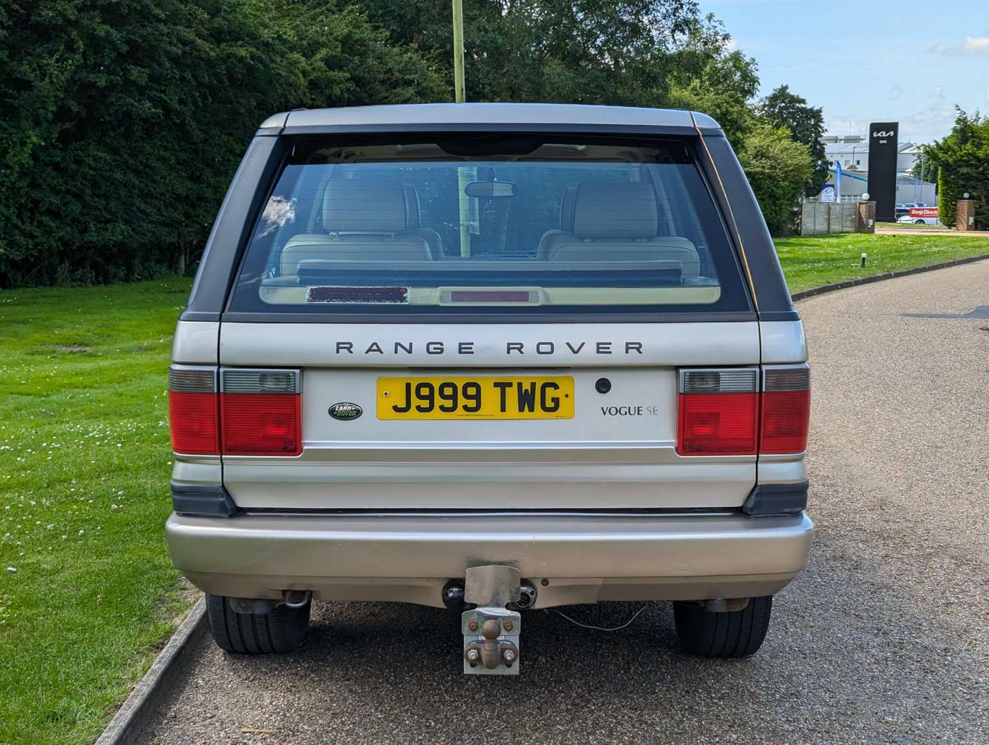 <p>1999 RANGE ROVER 4.6 HSE AUTO&nbsp;</p>