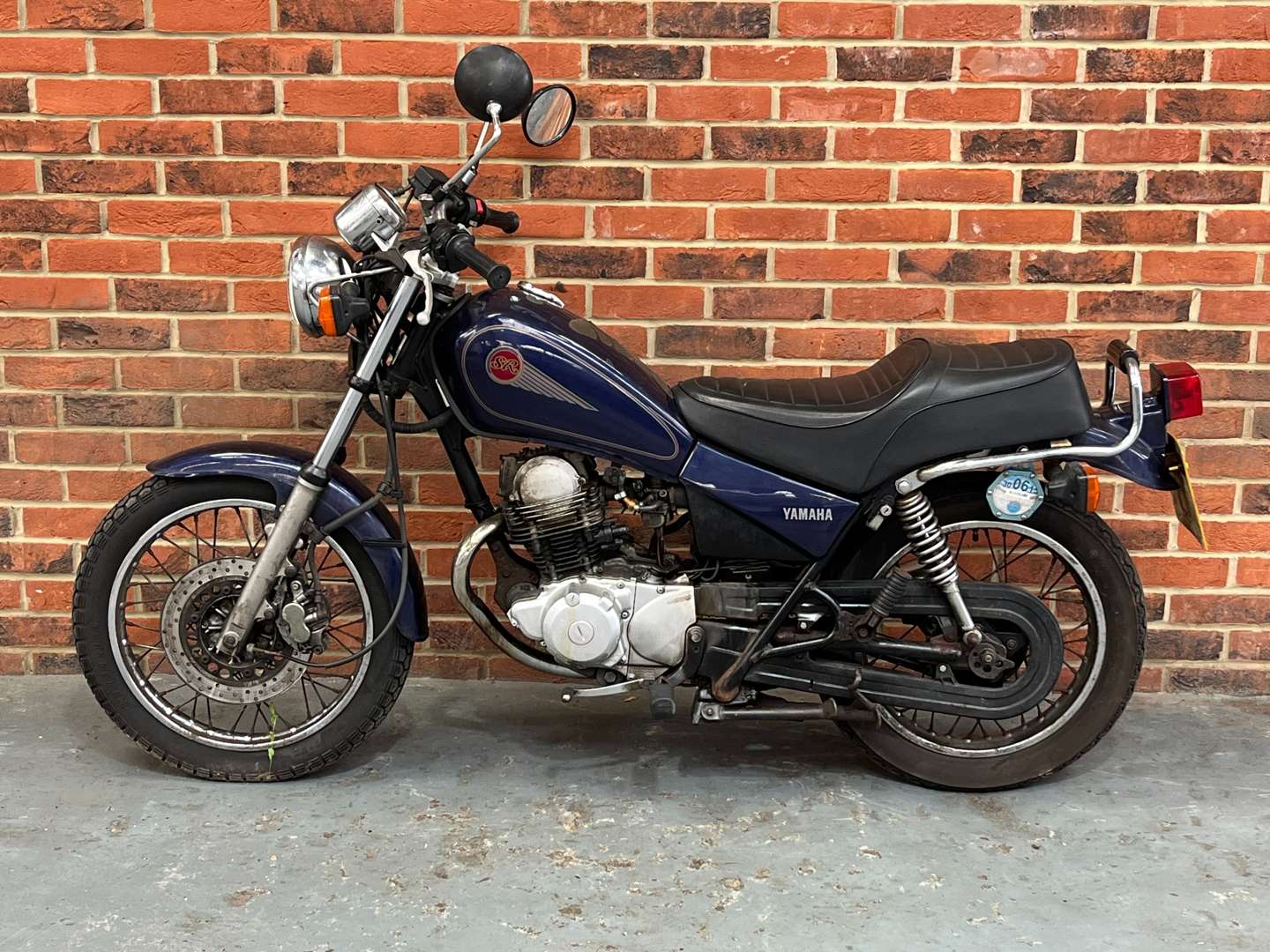 <p>1999 YAMAHA SR125</p>