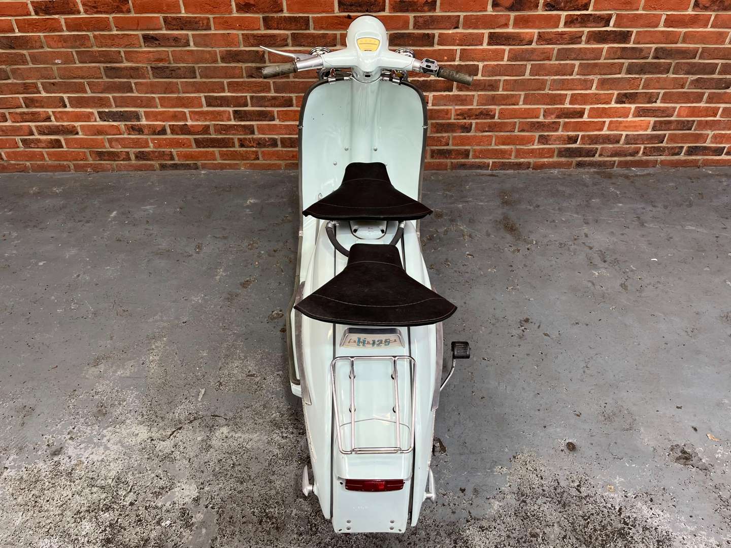 <p>1963 LAMBRETTA Li125</p>