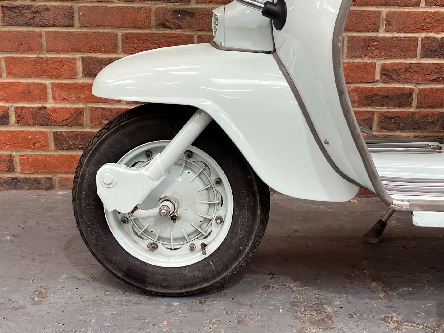 <p>1963 LAMBRETTA Li125</p>