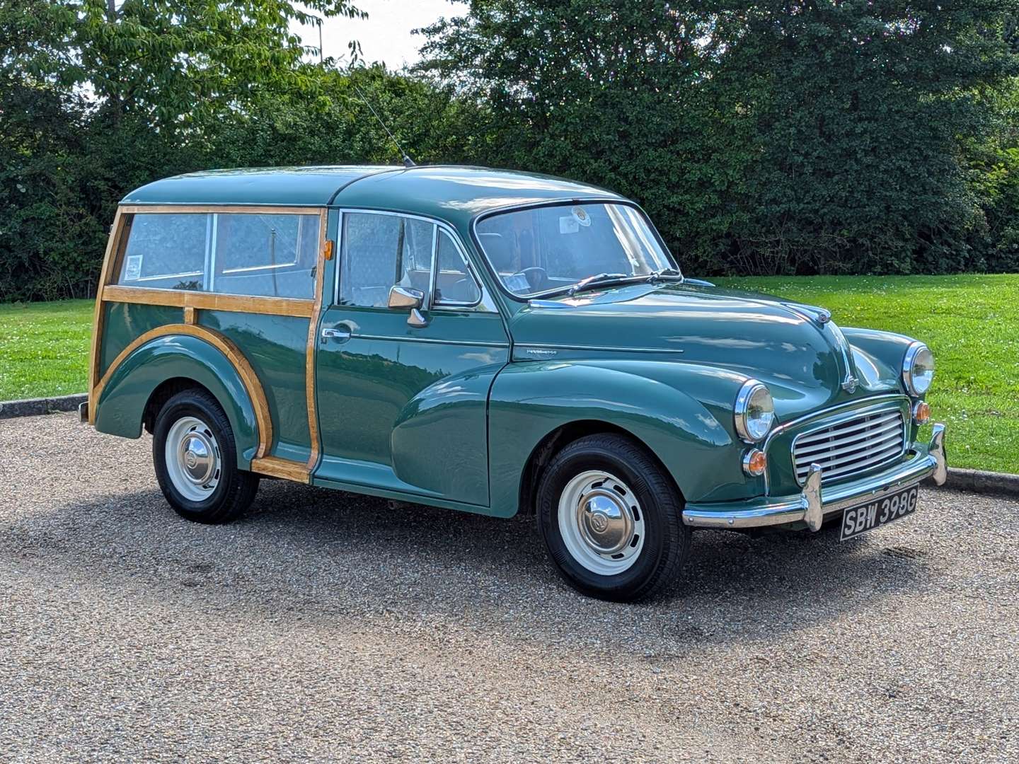 <p>1969 MORRIS MINOR TRAVELLER</p>