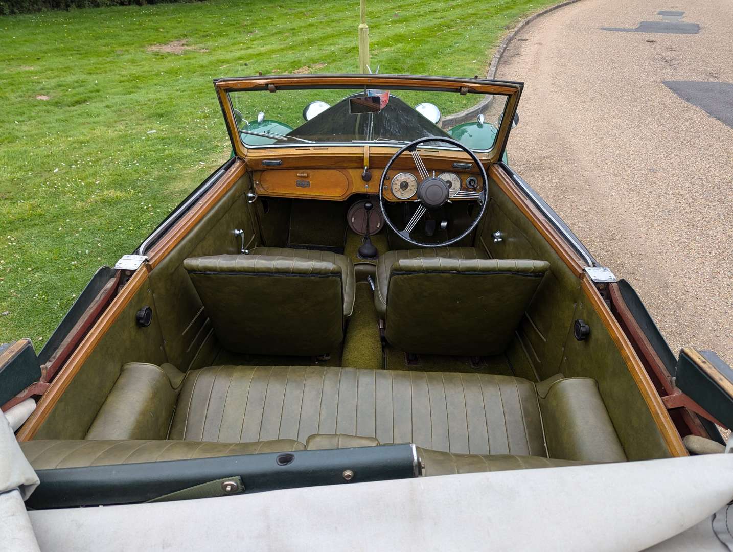 <p>1948 ALVIS TA14 COUPE&nbsp;</p>