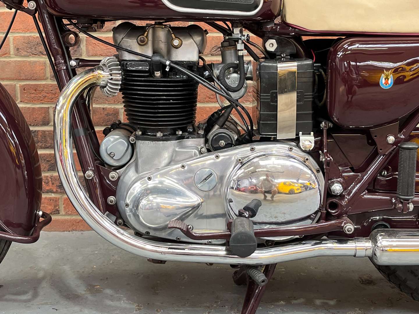 <p>1957 ARIEL HUNTMASTER 650CC</p>