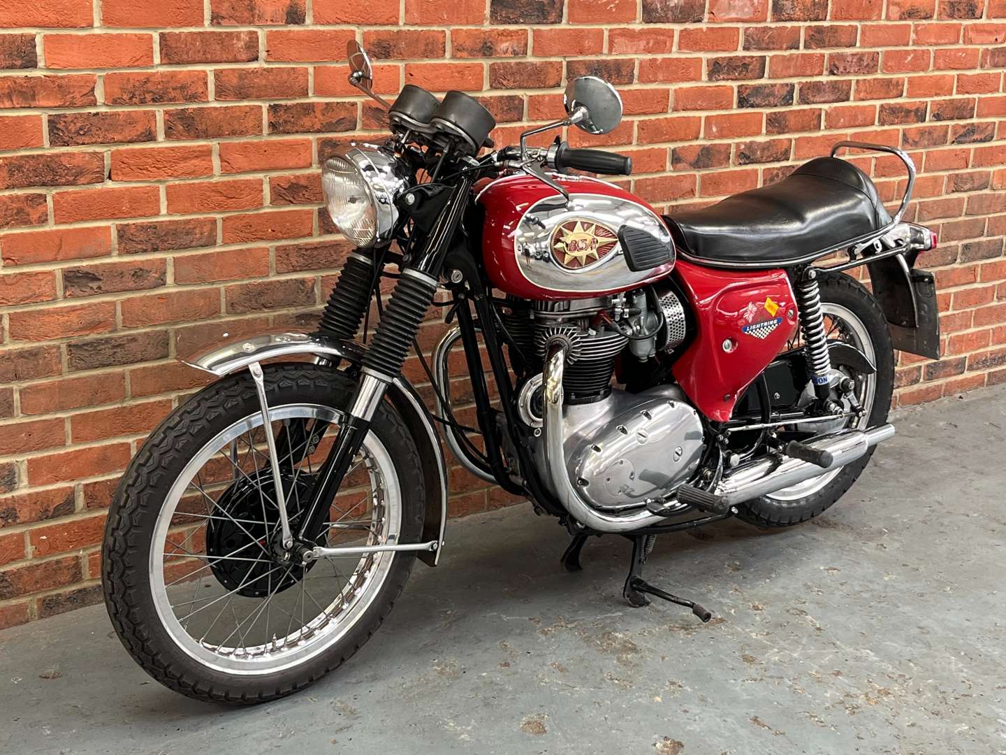 <p>1968 BSA A65 LIGHTNING 650CC</p>