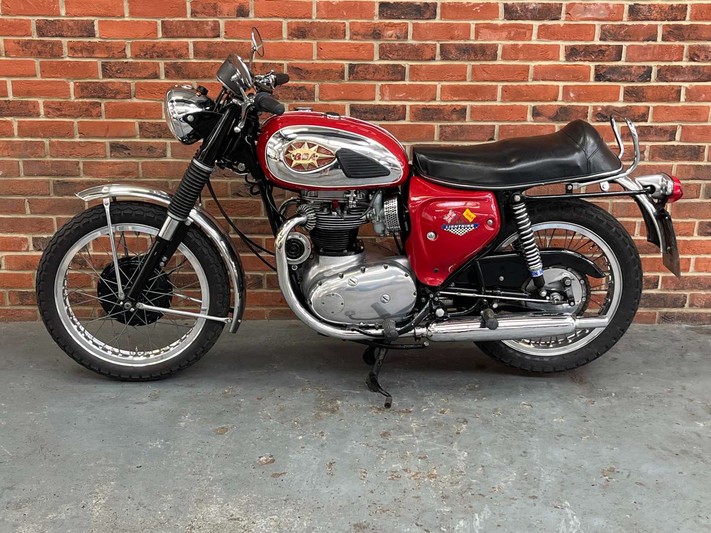 <p>1968 BSA A65 LIGHTNING 650CC</p>