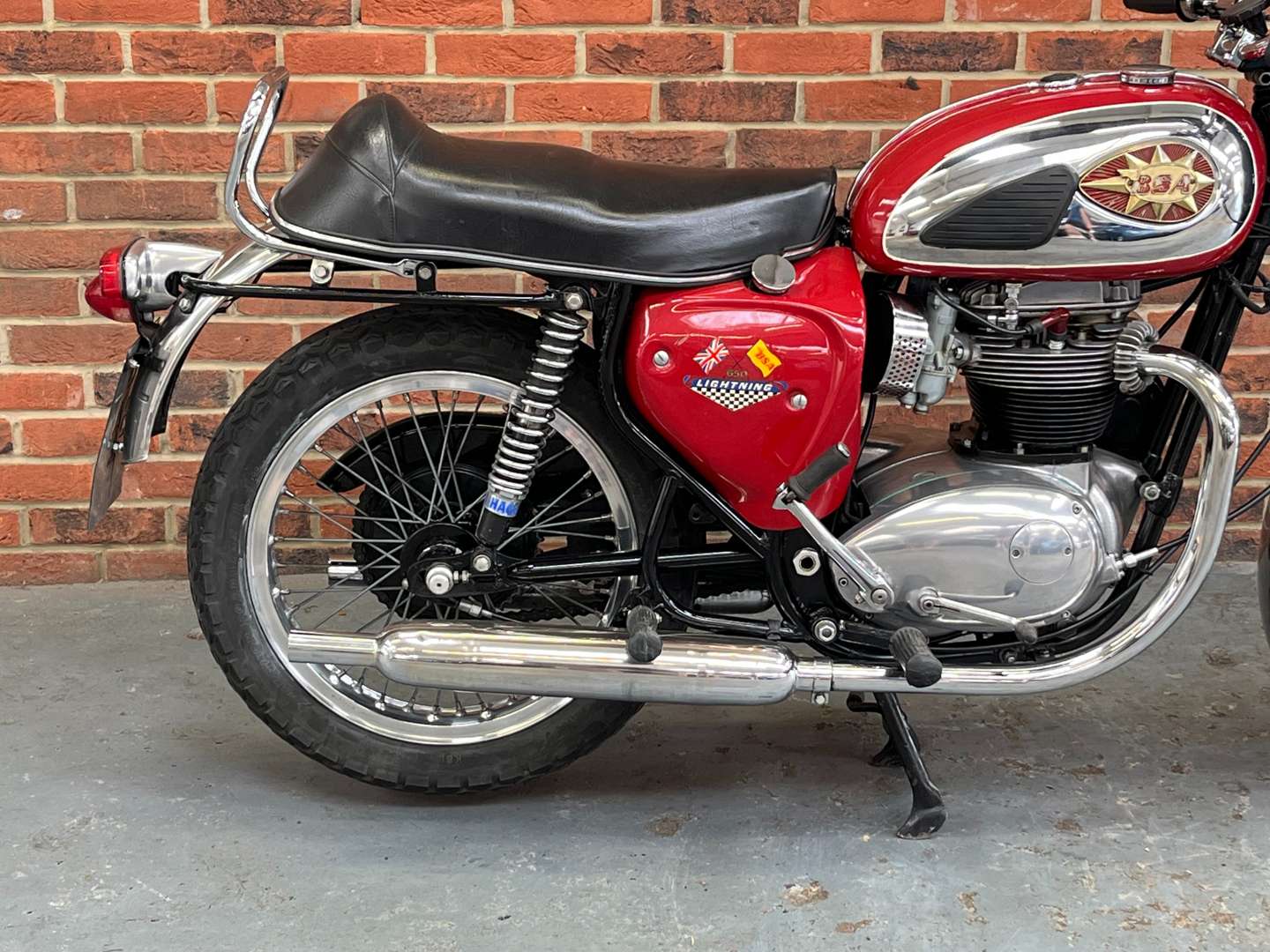 <p>1968 BSA A65 LIGHTNING 650CC</p>