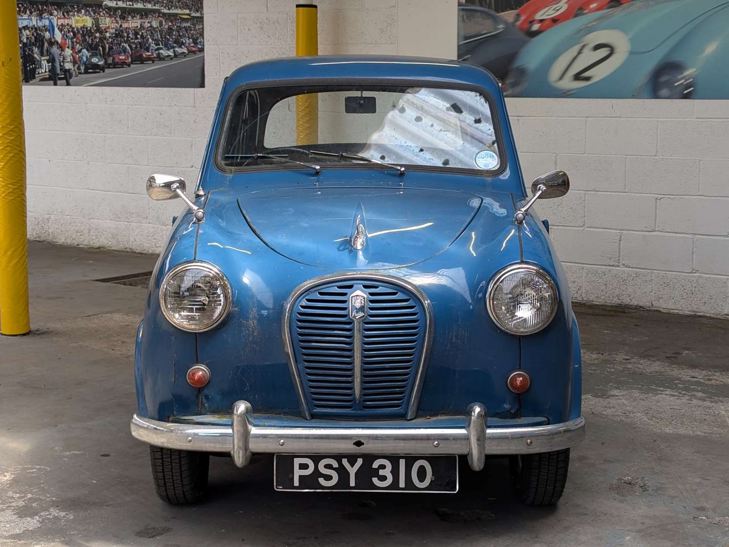 <p>1958 AUSTIN A35&nbsp;</p>