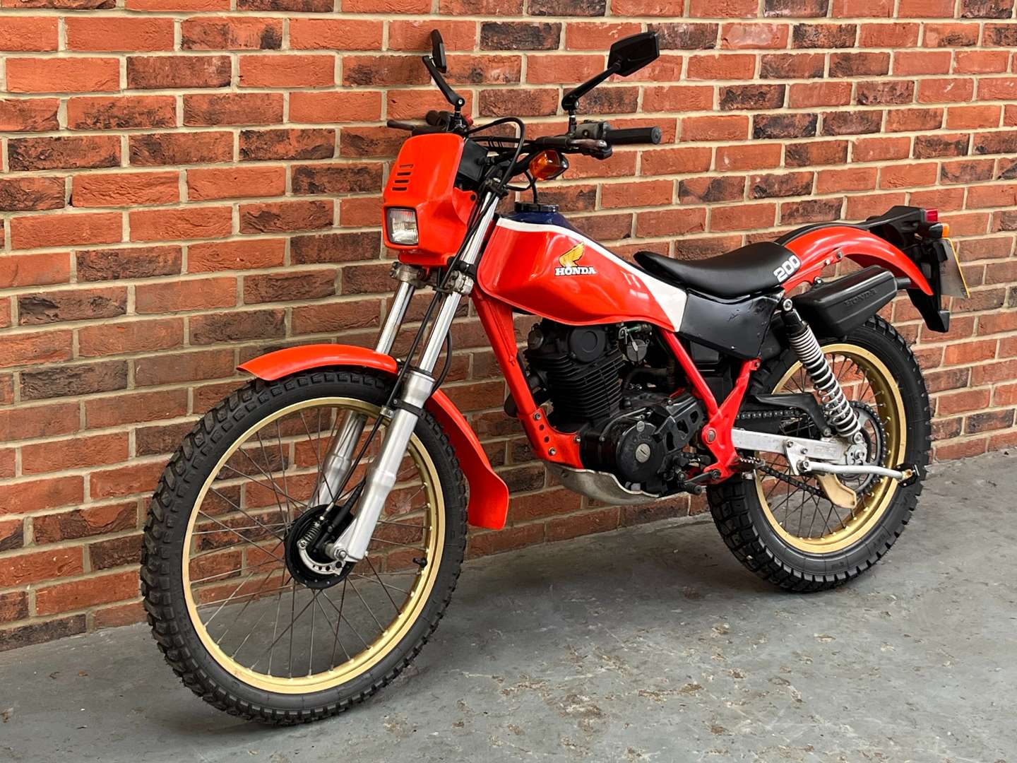 <p>1983 HONDA TLR 200 TRIALS BIKE</p>