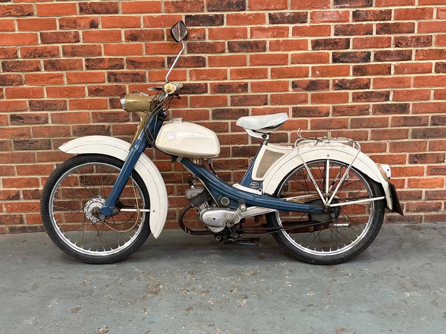 <p>1964 NSU QUICKLY 50CC</p>