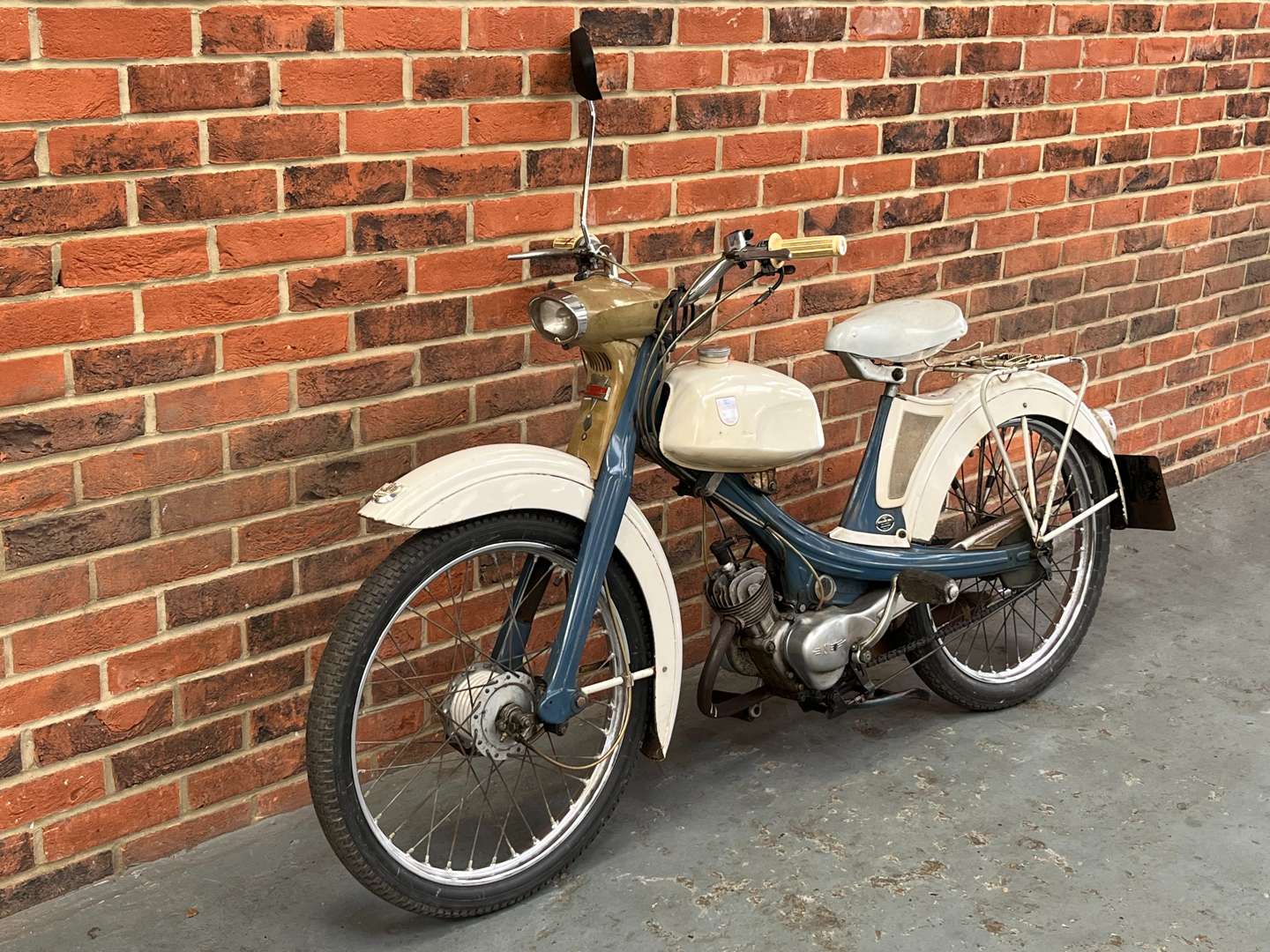 <p>1964 NSU QUICKLY 50CC</p>