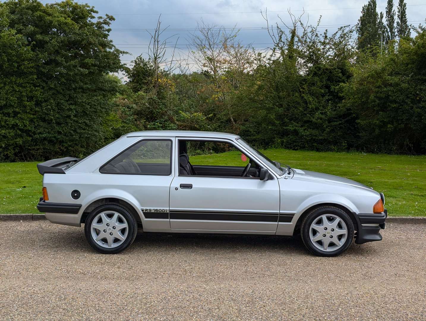 <p>1982 FORD ESCORT RS 1600I</p>