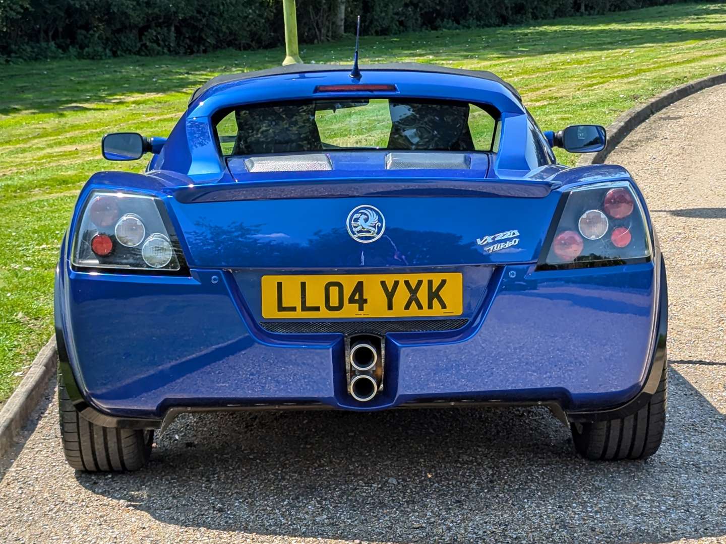 <p>2004 VAUXHALL VX220 TURBO 19,635 MILES</p>