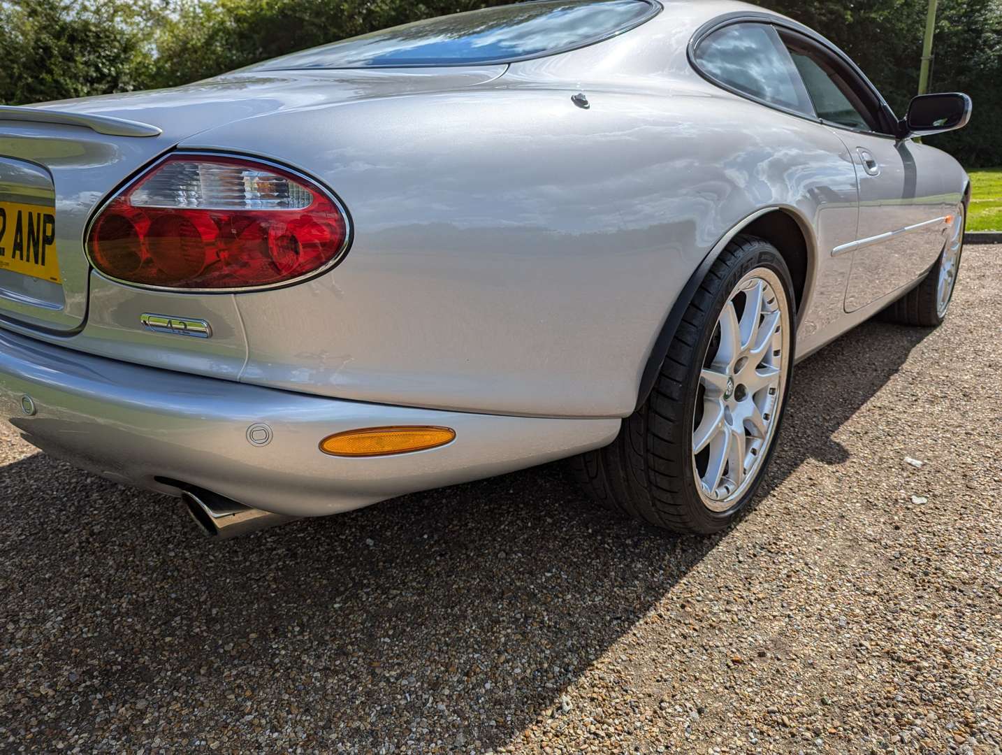 <p>2002 JAGUAR XKR 4.2 COUPE AUTO&nbsp;</p>