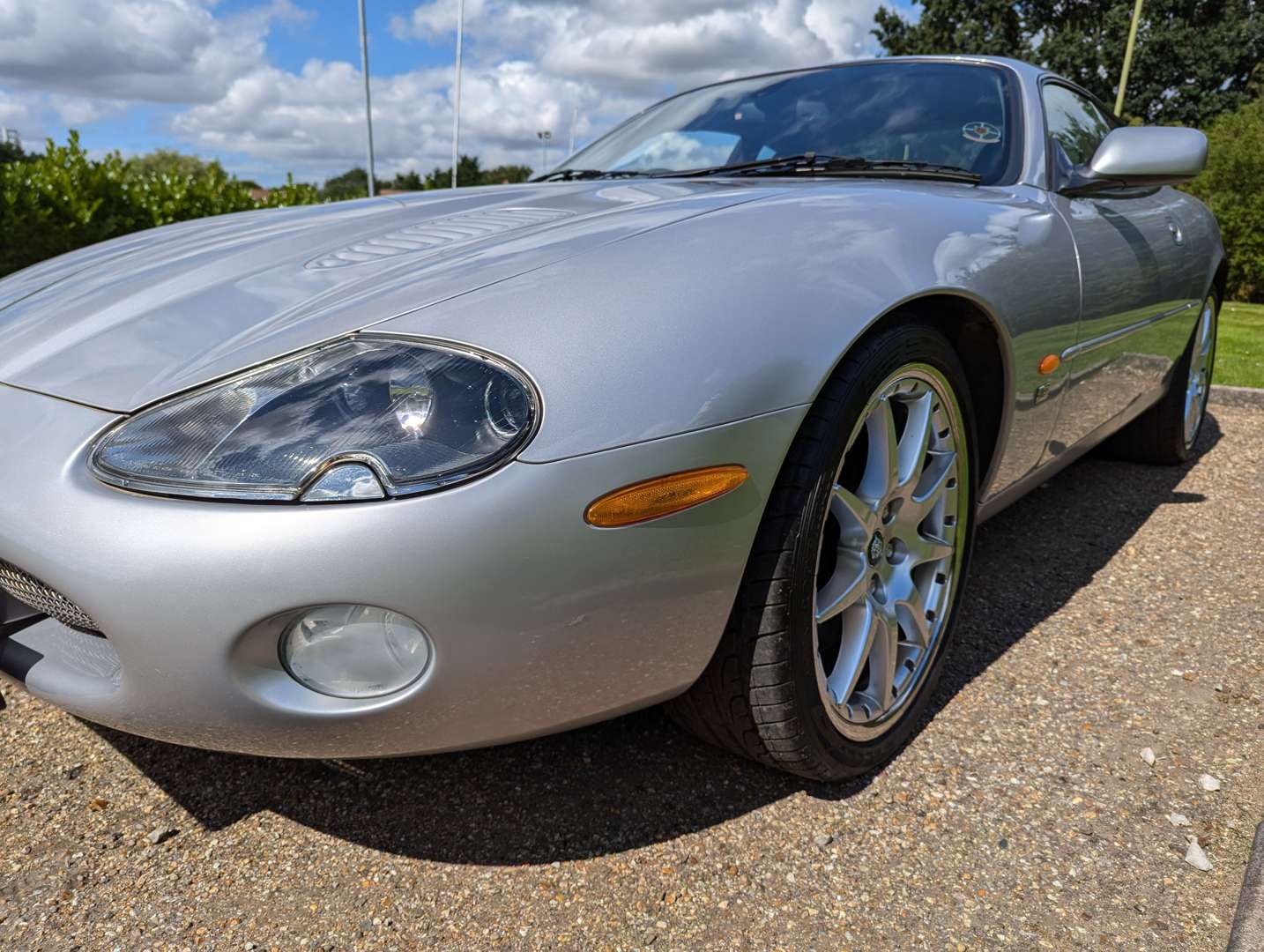 <p>2002 JAGUAR XKR 4.2 COUPE AUTO&nbsp;</p>