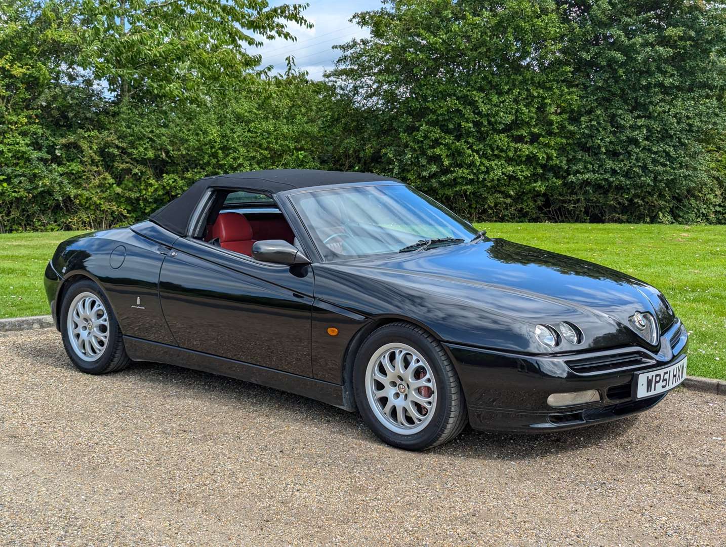 <p>2001 ALFA ROMEO SPIDER 3.0 V6 CONVERTIBLE</p>