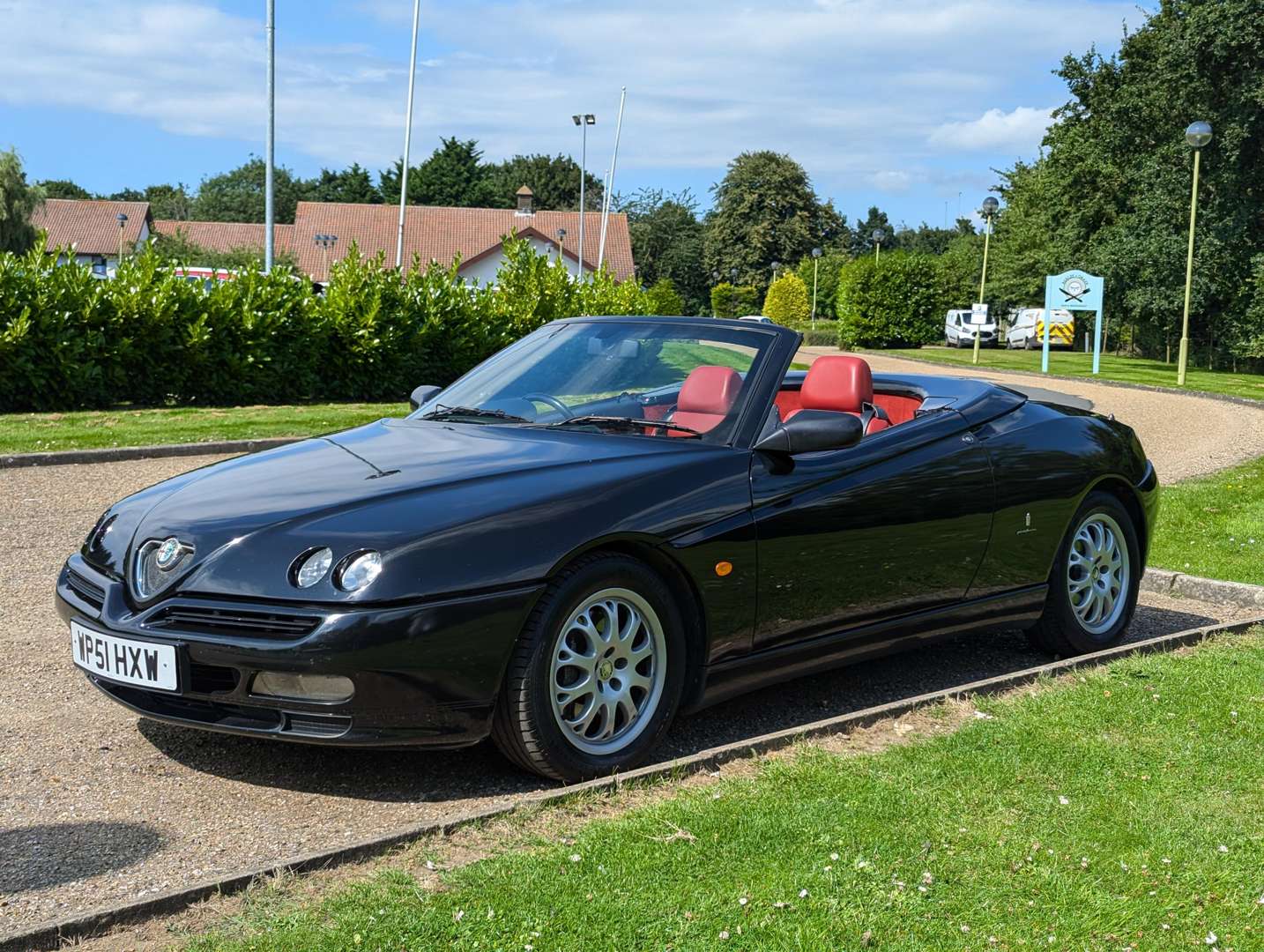 <p>2001 ALFA ROMEO SPIDER 3.0 V6 CONVERTIBLE</p>