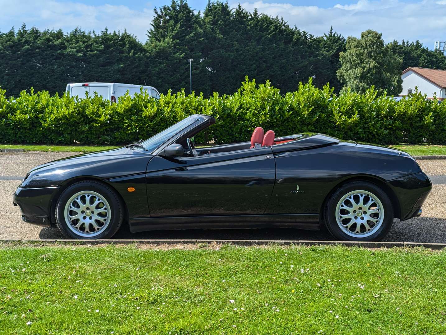 <p>2001 ALFA ROMEO SPIDER 3.0 V6 CONVERTIBLE</p>