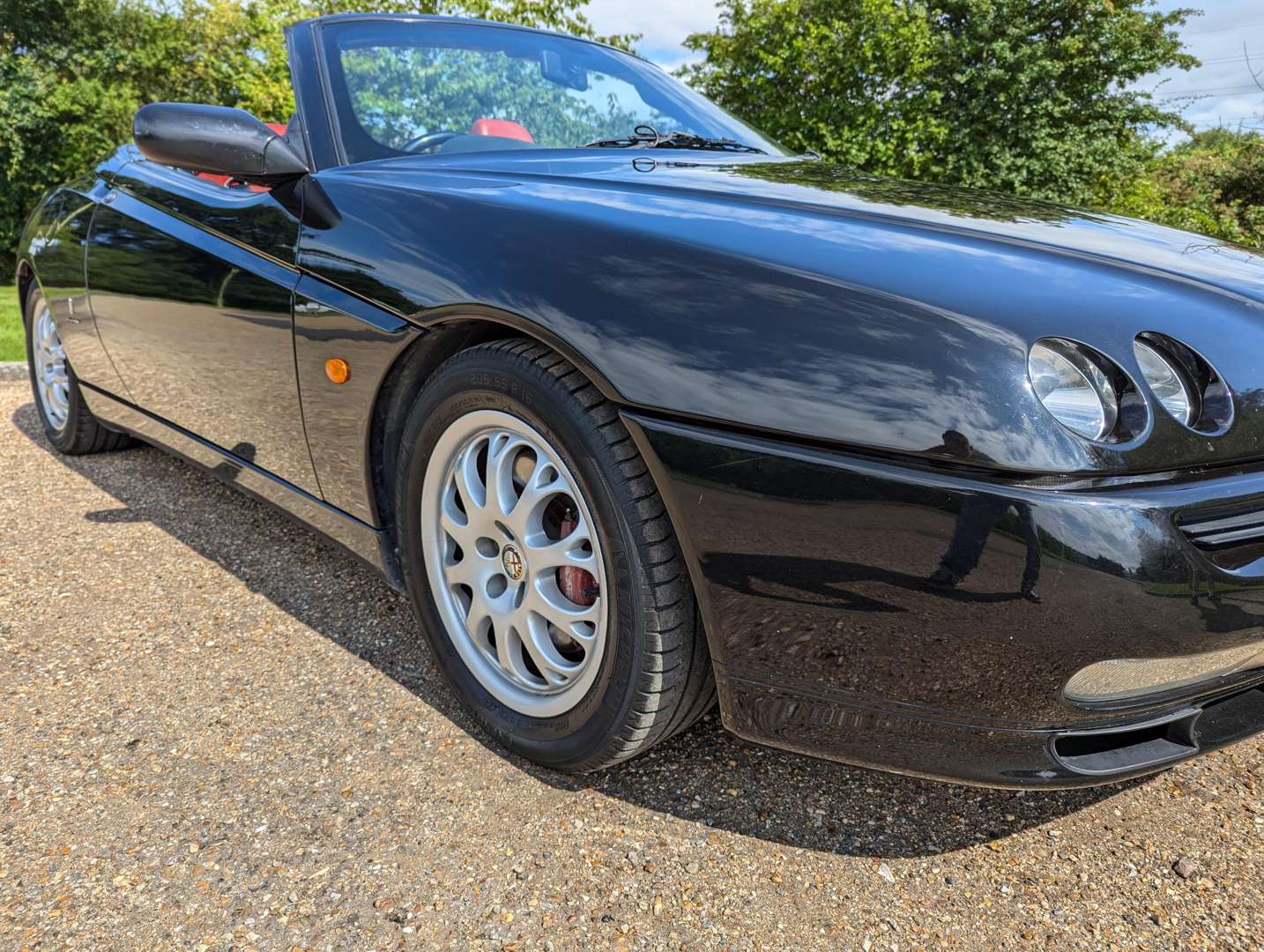 <p>2001 ALFA ROMEO SPIDER 3.0 V6 CONVERTIBLE</p>