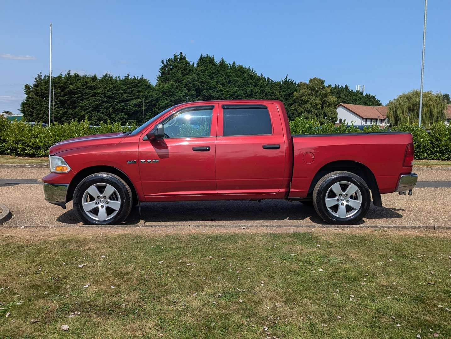 <p>2009 DODGE RAM 1500 5.7 HEMI “400BHP” 4 X 4 PICK-UP LHD</p>