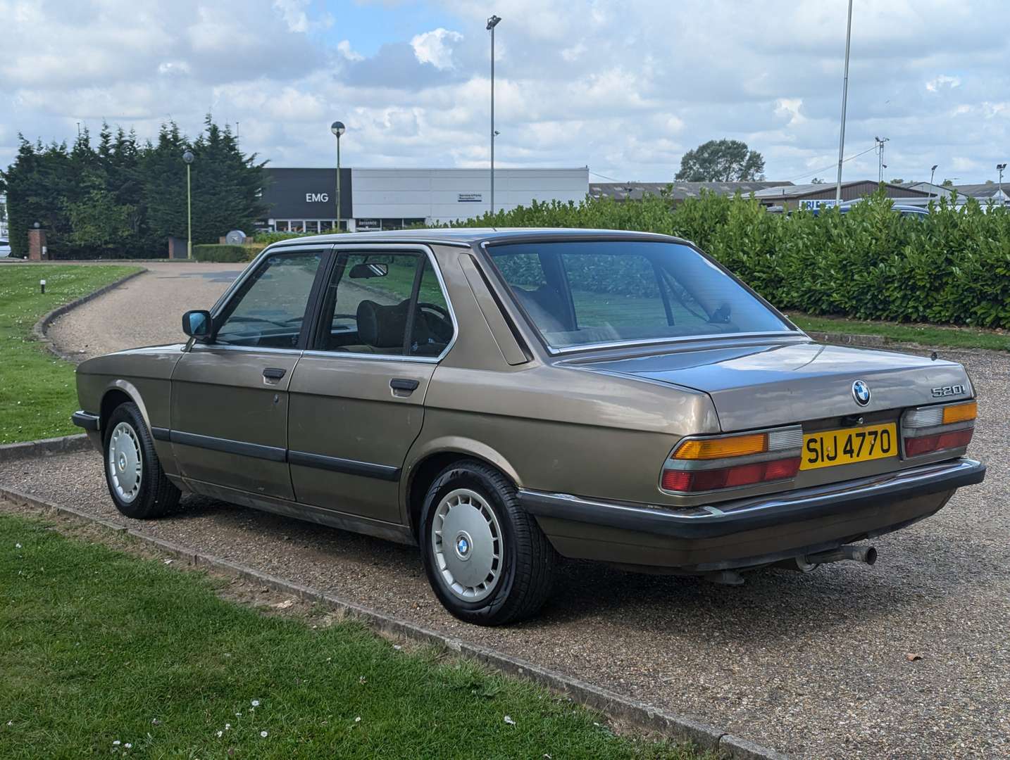 <p>1983 BMW E28 520I</p>