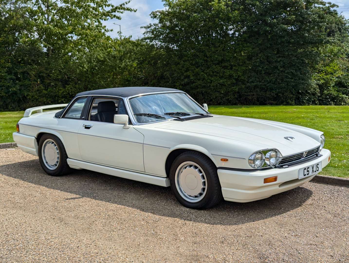 <p>1988 JAGUAR XJ-SC 5.3 V12 AUTO</p>