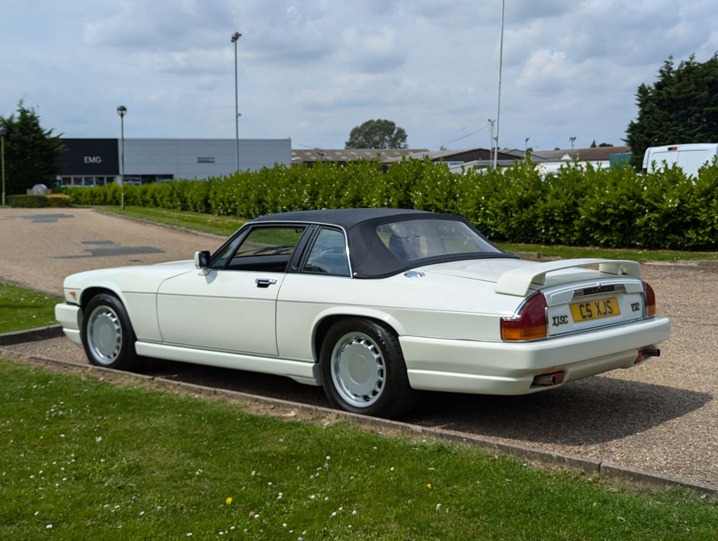 <p>1988 JAGUAR XJ-SC 5.3 V12 AUTO</p>