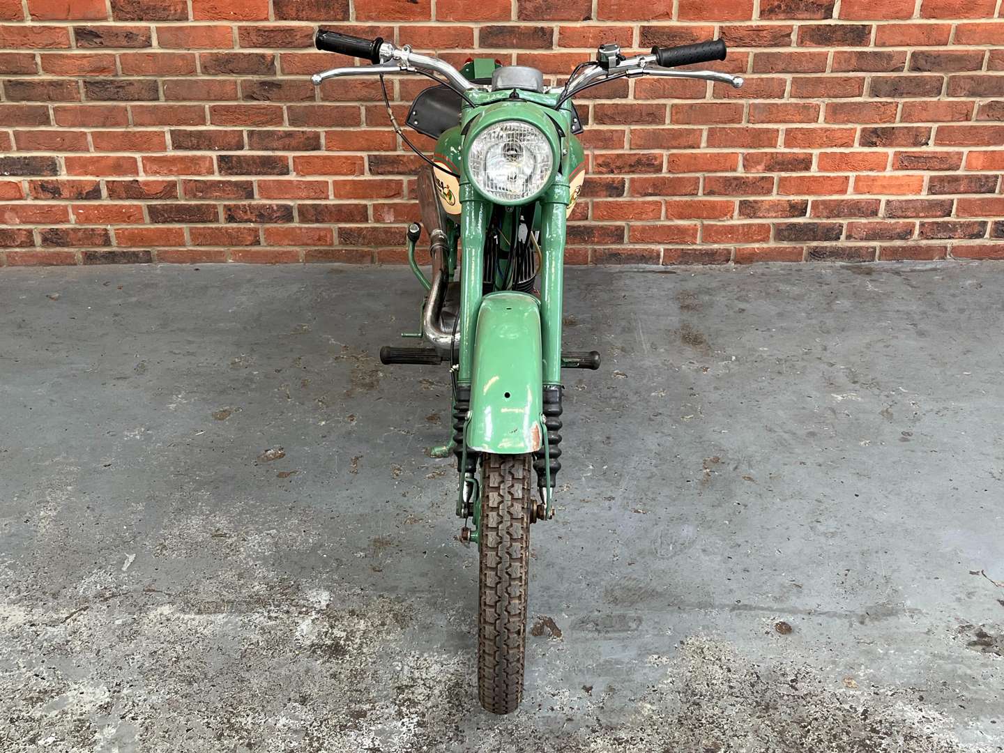 <p>1953 BSA BANTAM 175CC</p>