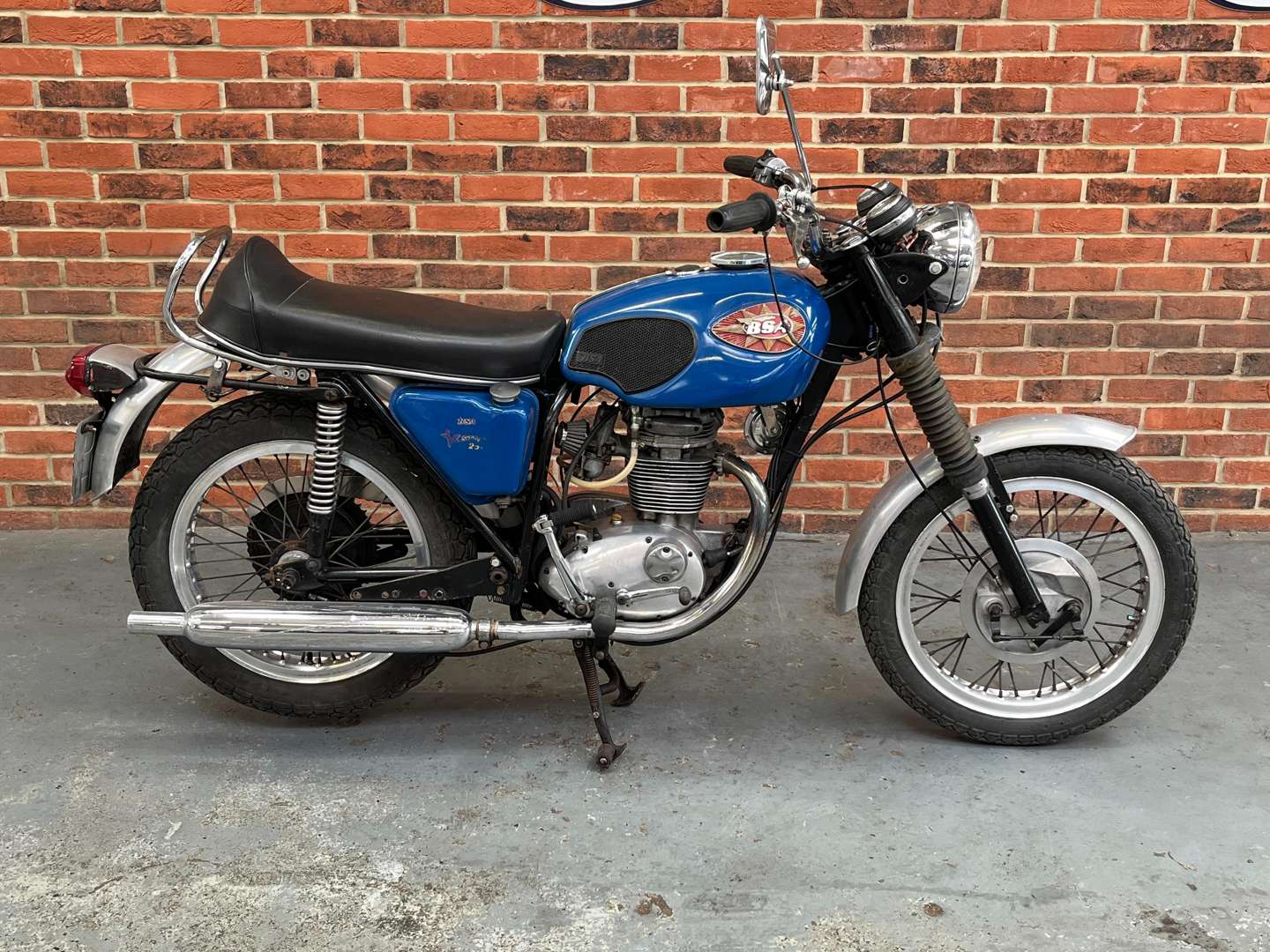 <p>1970 BSA STARFIRE 250CC</p>