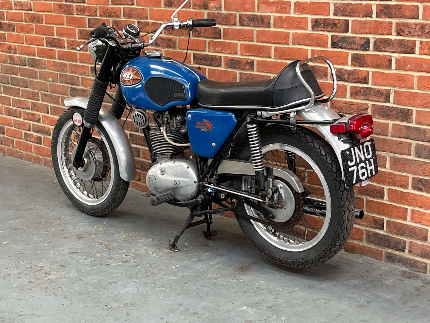 <p>1970 BSA STARFIRE 250CC</p>