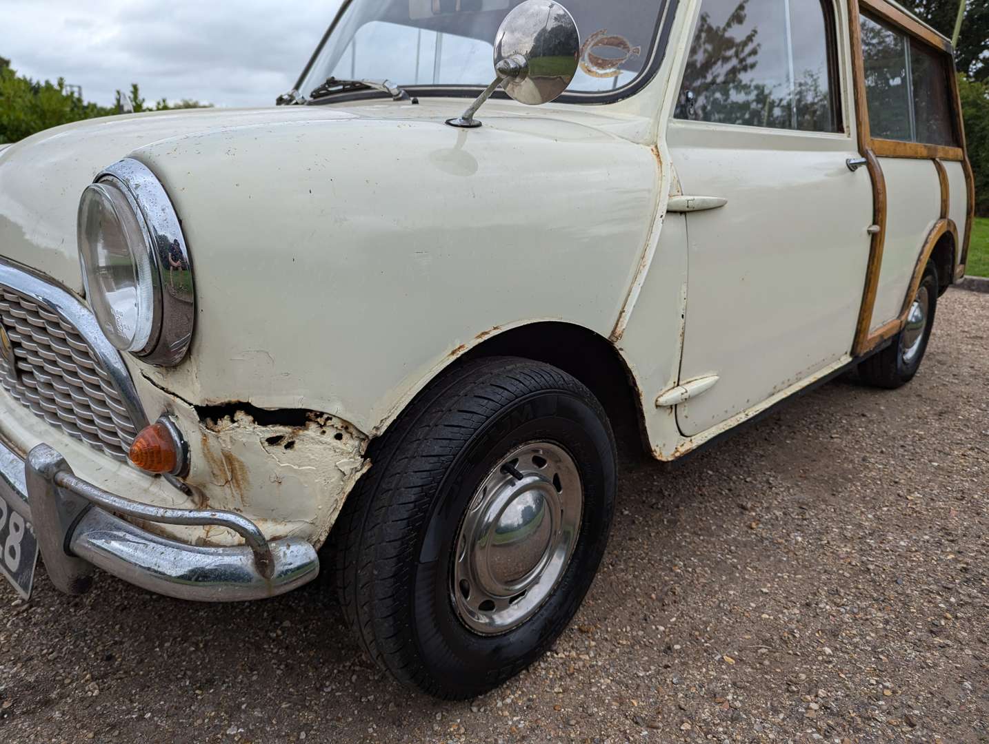 <p>1964 AUSTIN MINI TRAVELLER&nbsp;</p>