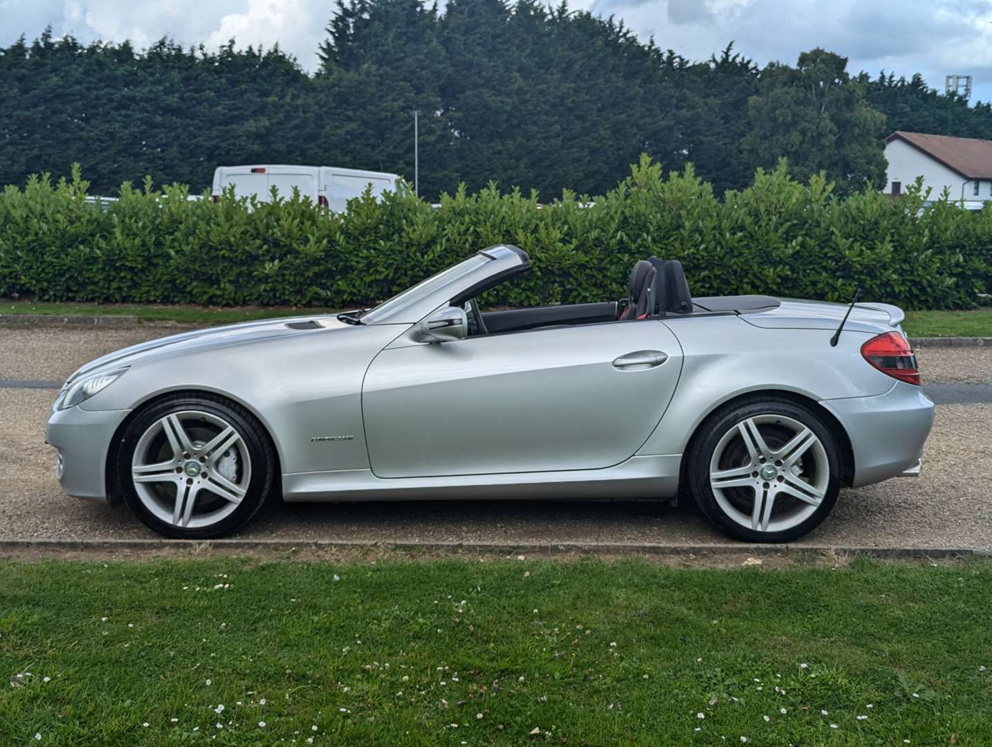 <p>2009 MERCEDES SLK 200 KOMPRESSOR AUTO</p>